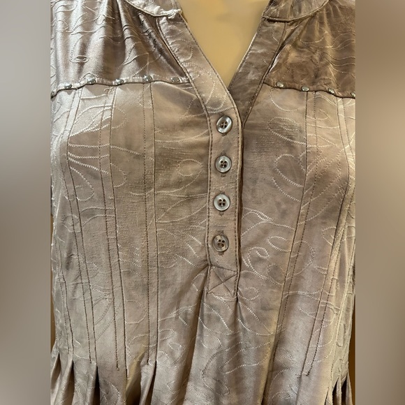 Shannon Ford blouse with embellishment rhinestones. Sz M - Picture 3 of 9